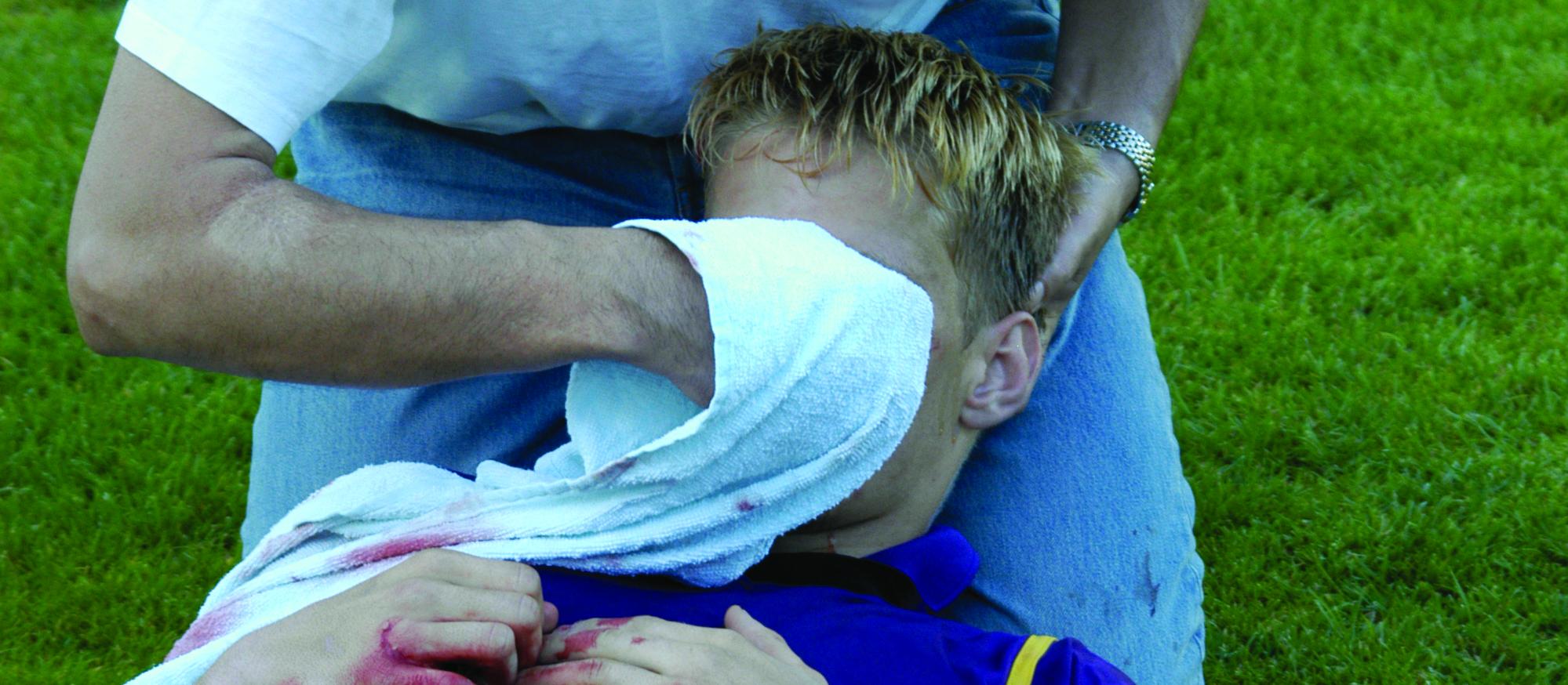 I-STOCK CHILD WITH SPORTS INJURY