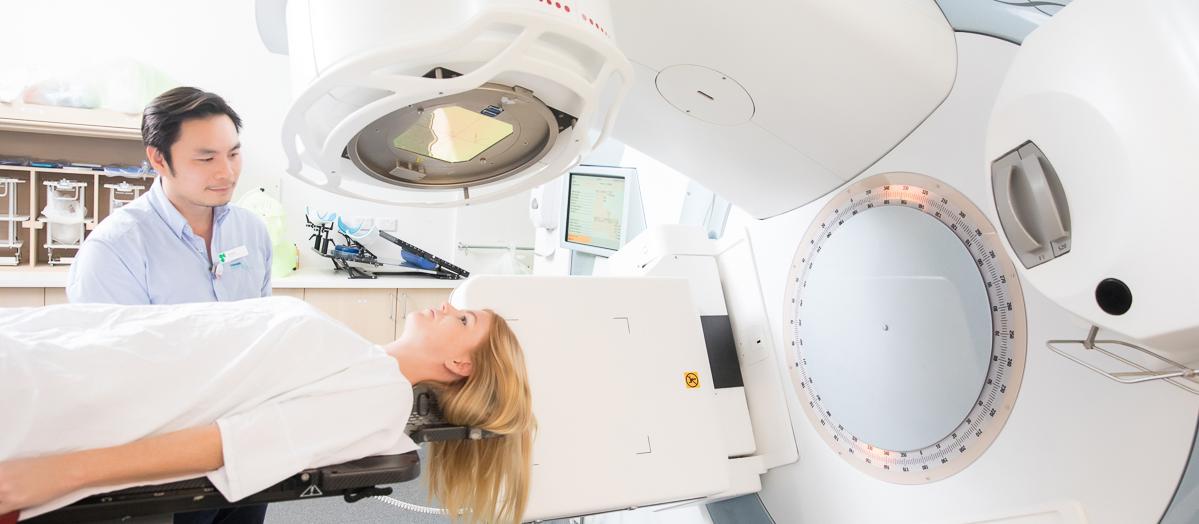 Radiation therapy machine