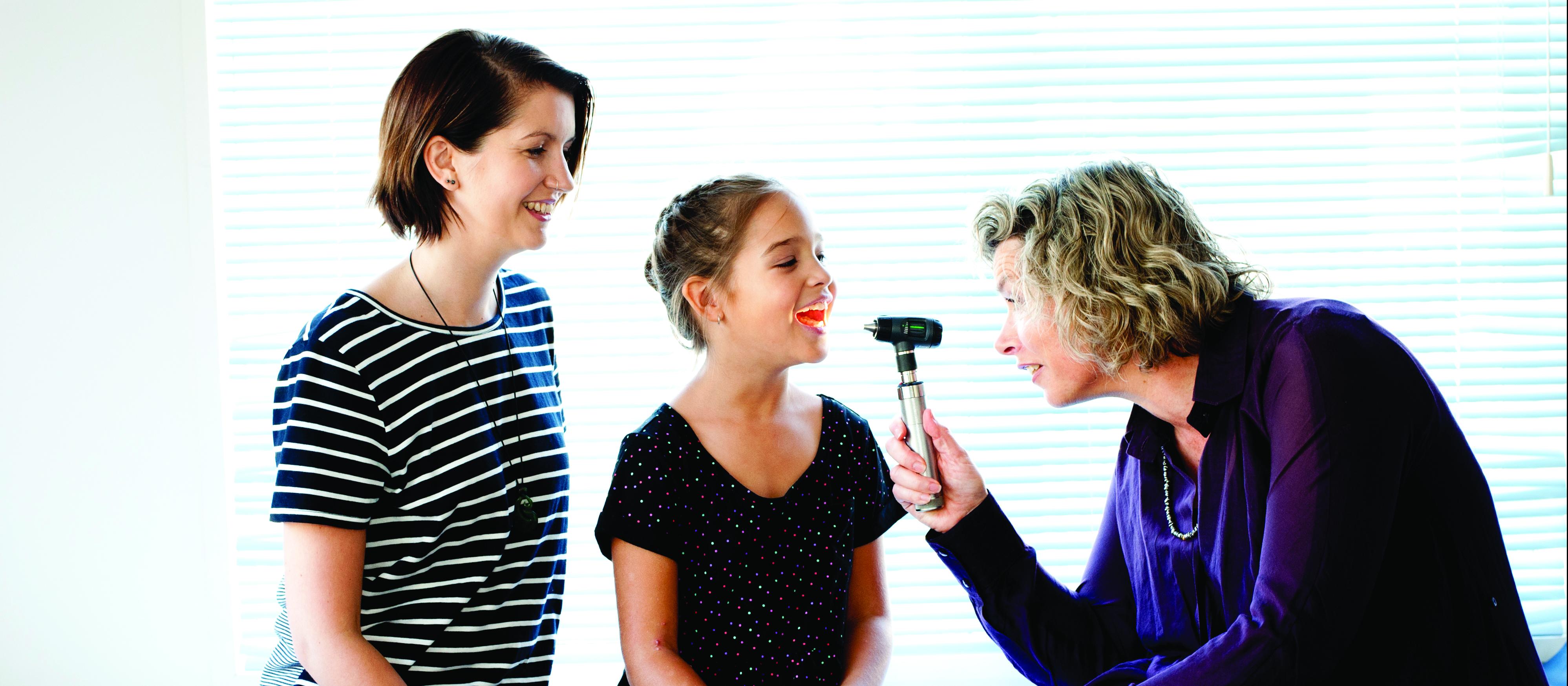 Sam Murton (right) with mother and daughter