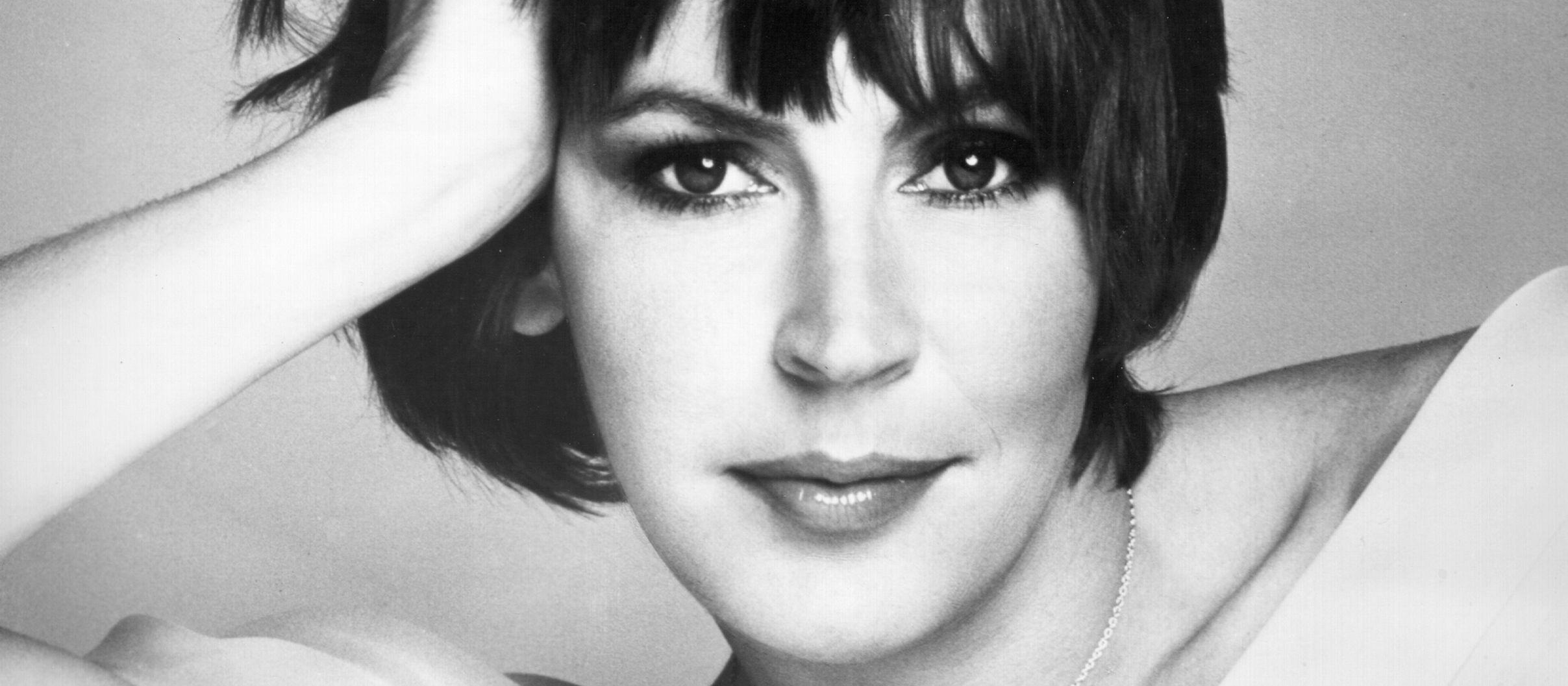Helen Reddy. Image: Francesco Scavullo
