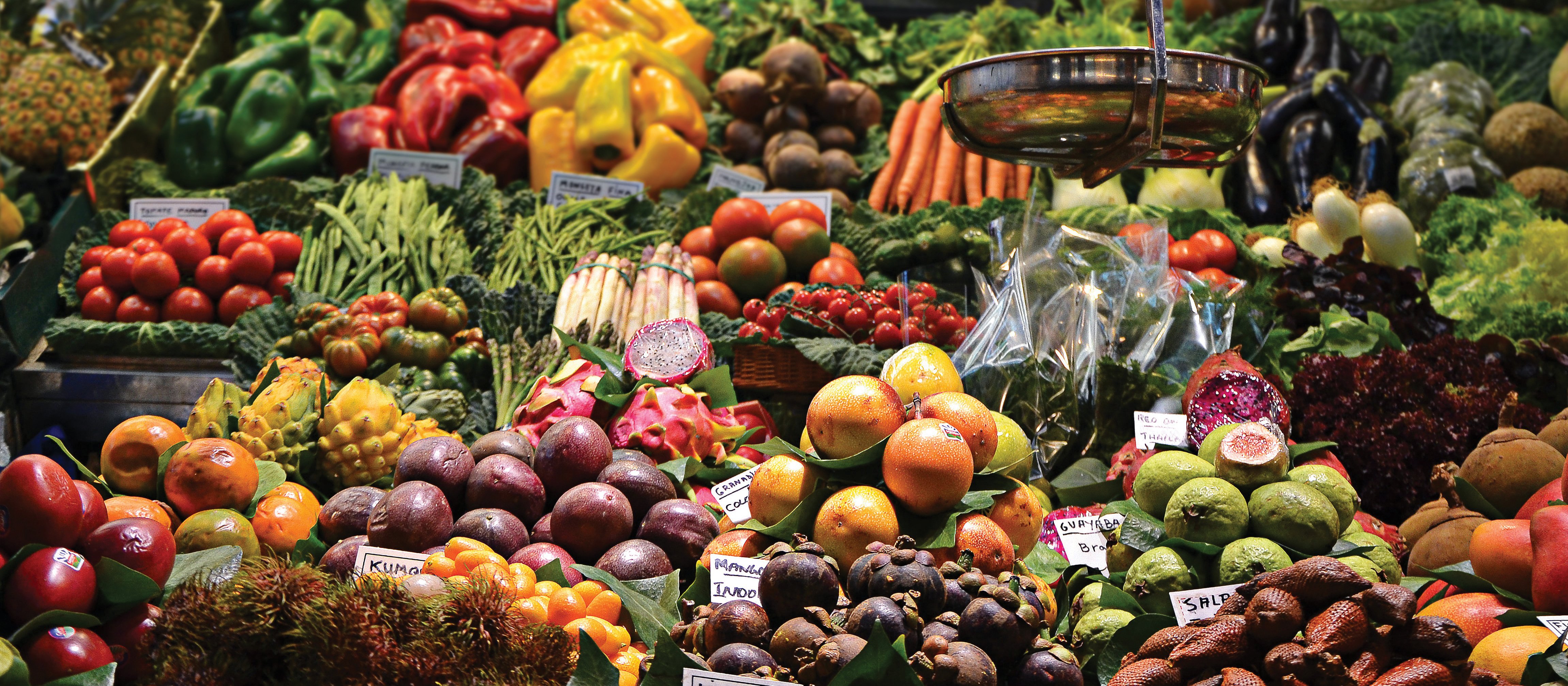 Women with endometriosis may benefit from eating a “rainbow” of fruits and vegetables