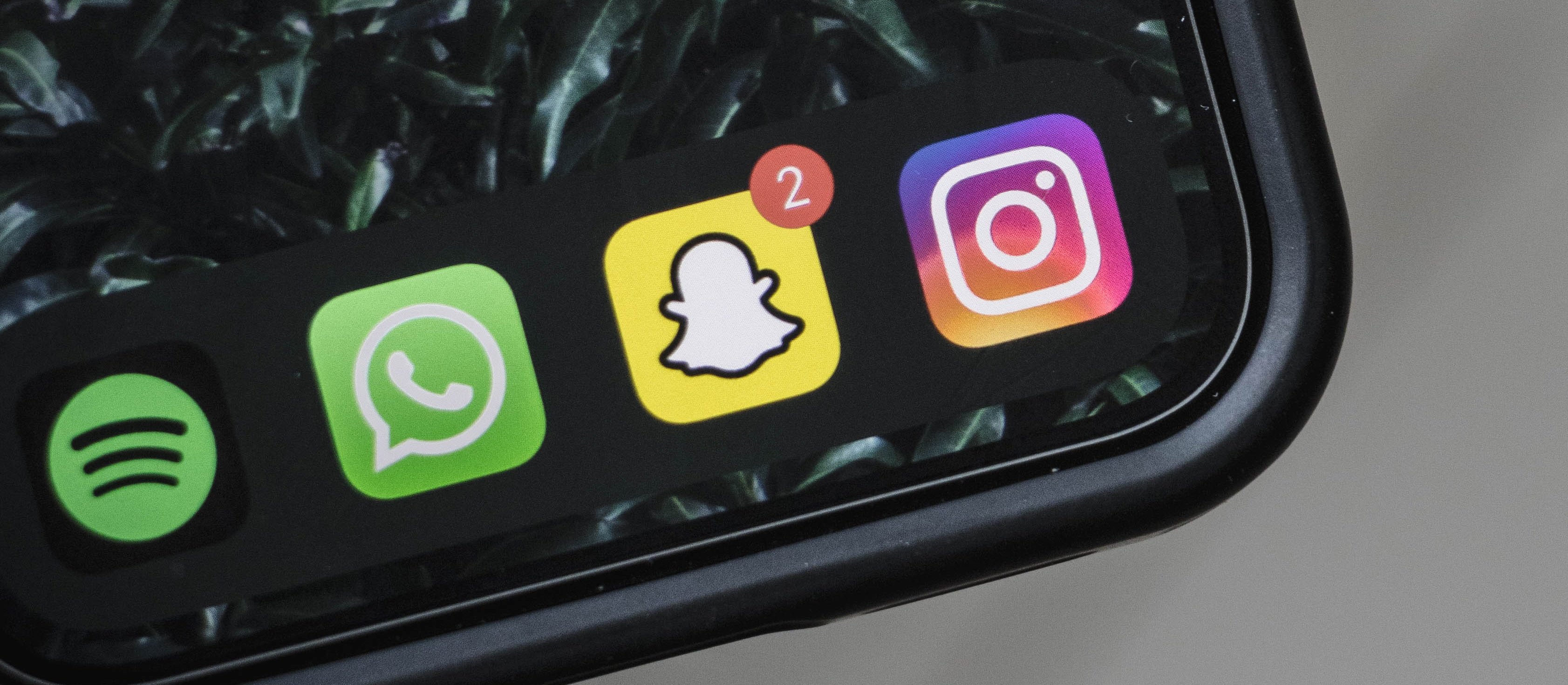 iPhone apps, social media
