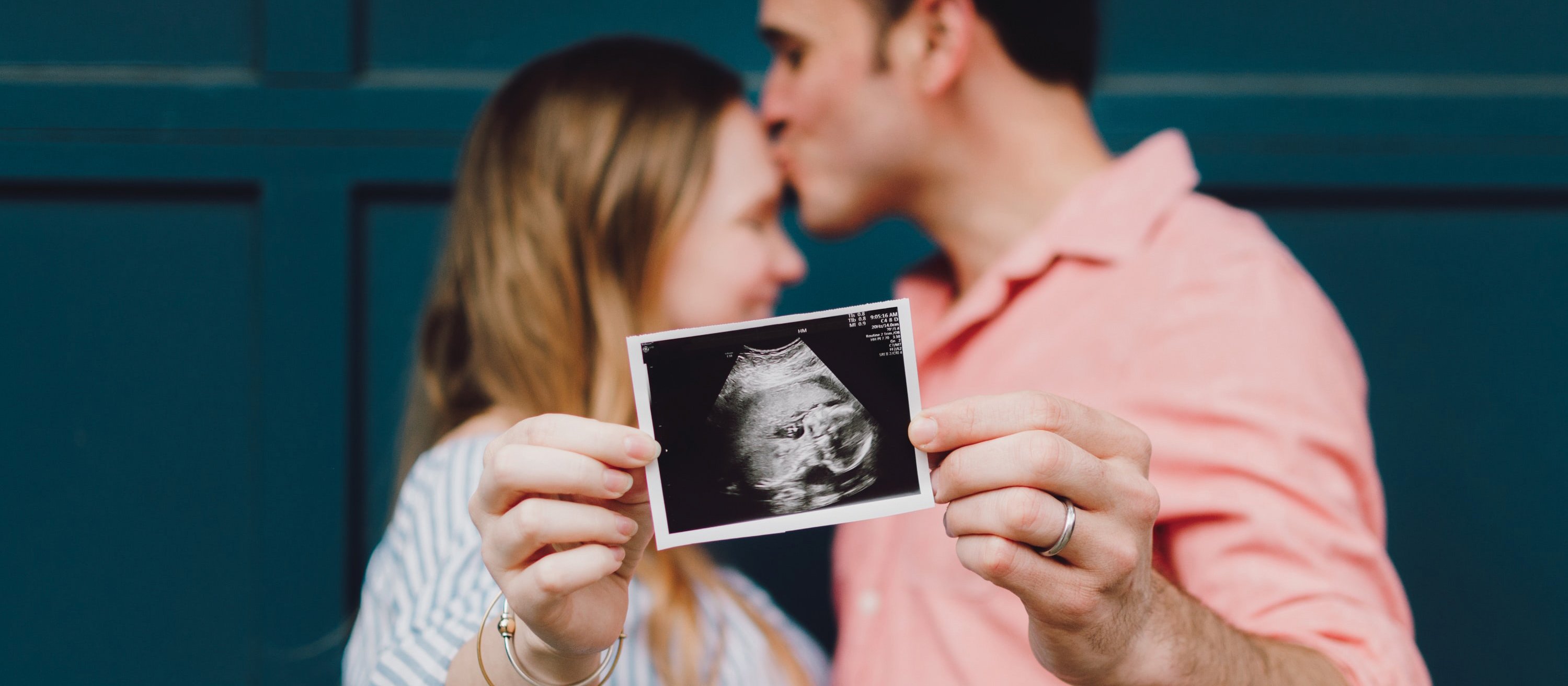 Couple with ultrasound picture