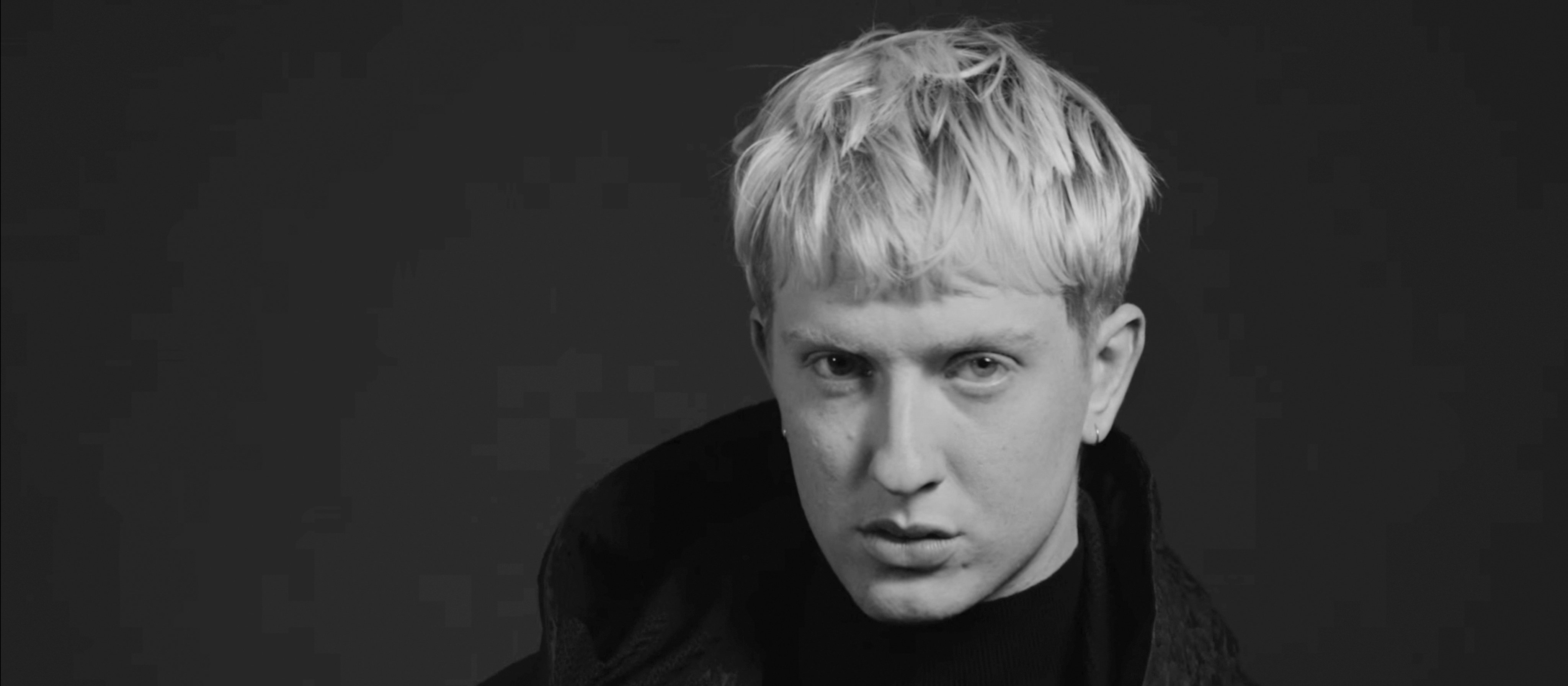 Matthew Young CR Artists Official