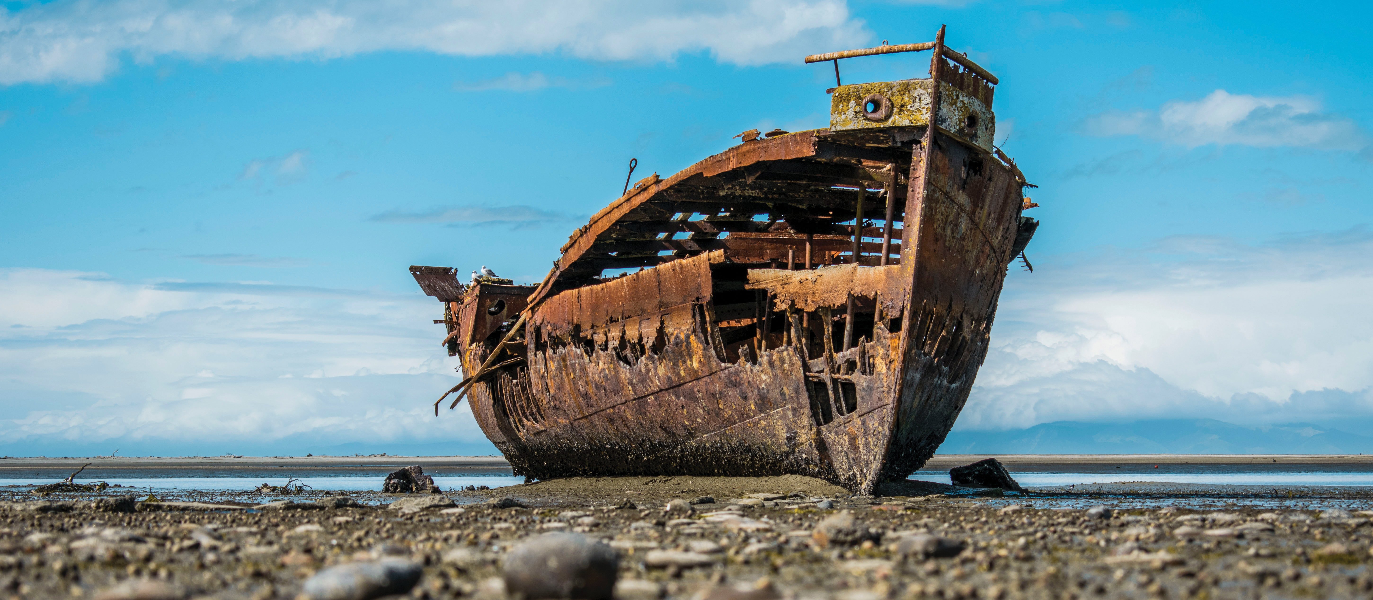 shipwreck_CR_Aneta Foubi╠ükova╠ü on Unsplash.jpeg