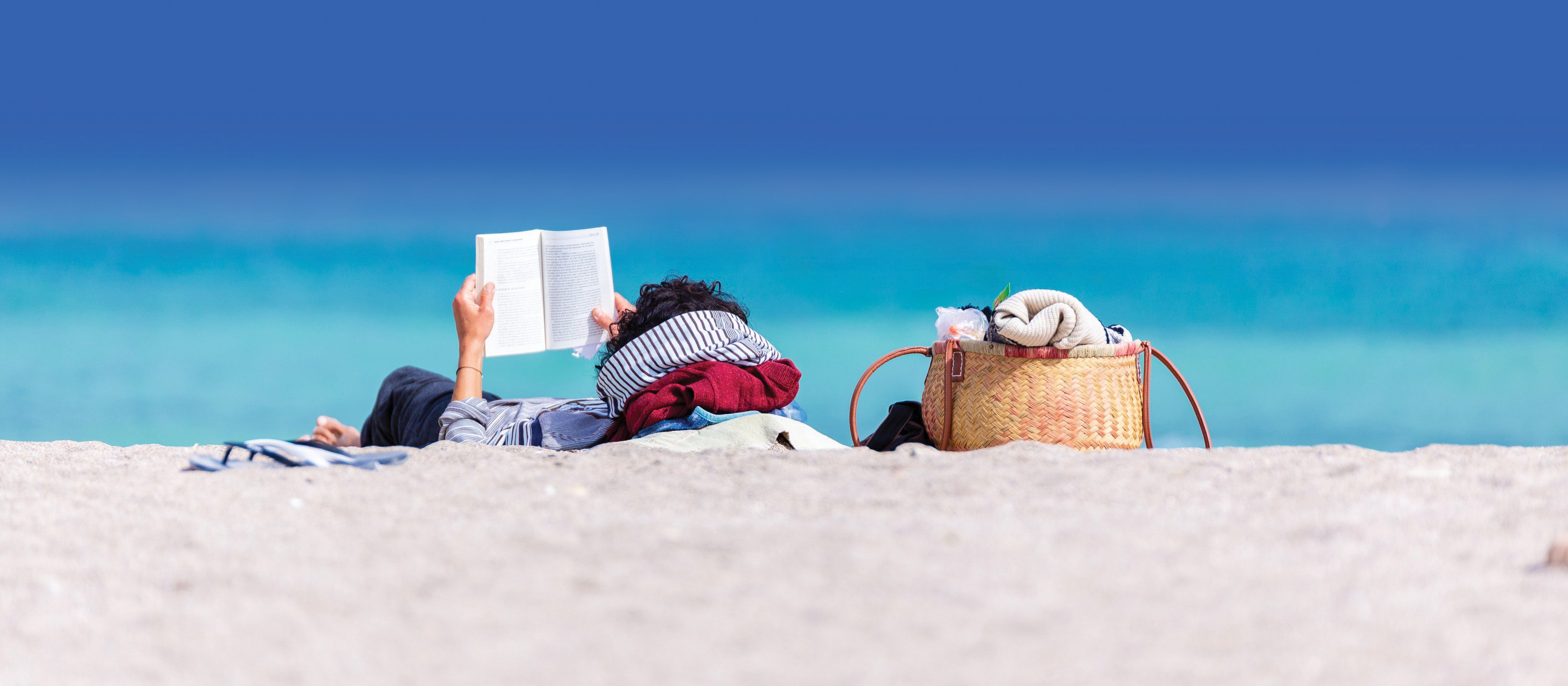 Summer beach CR Dan Dumitriu on Unsplash