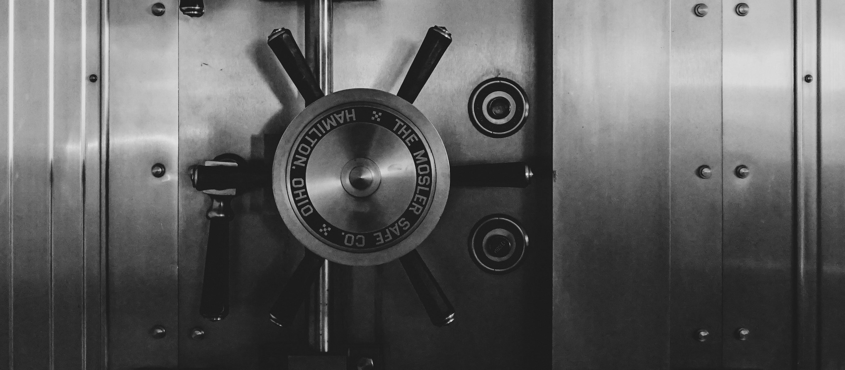 Vault CR Jason Dent on Unsplash