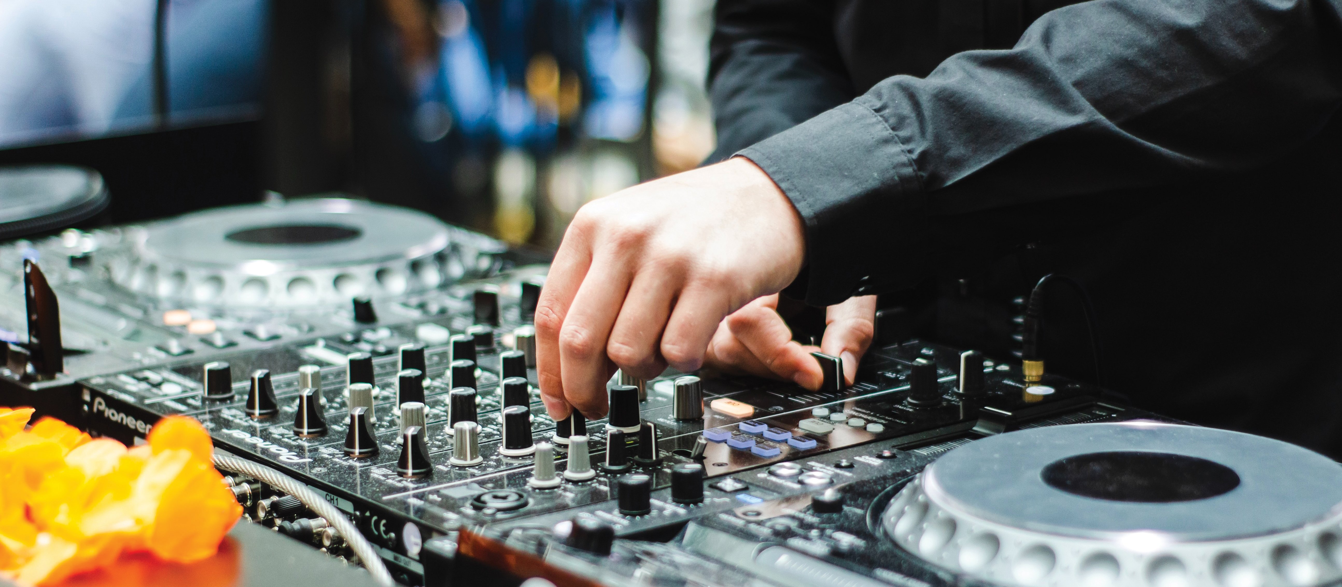 DJ Deck