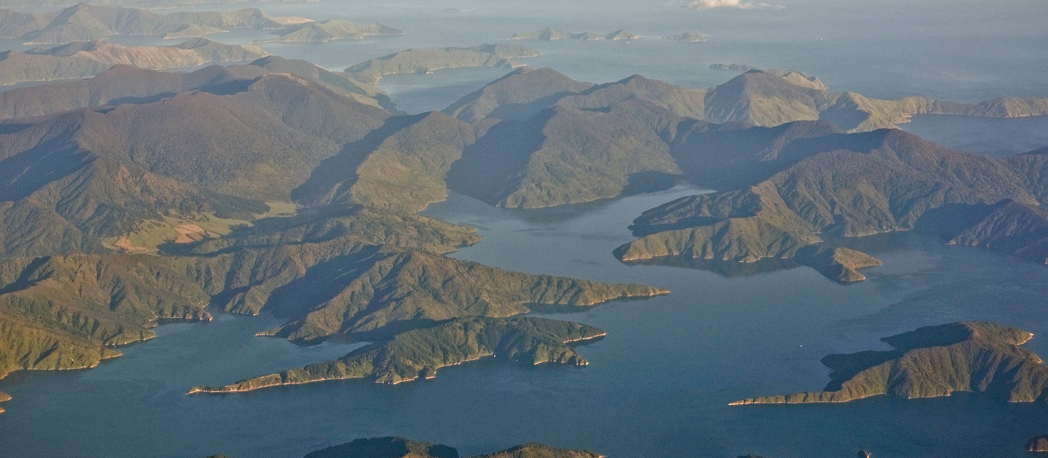 Marlborough Sounds CR Phillip Capper Wikimedia Commons 