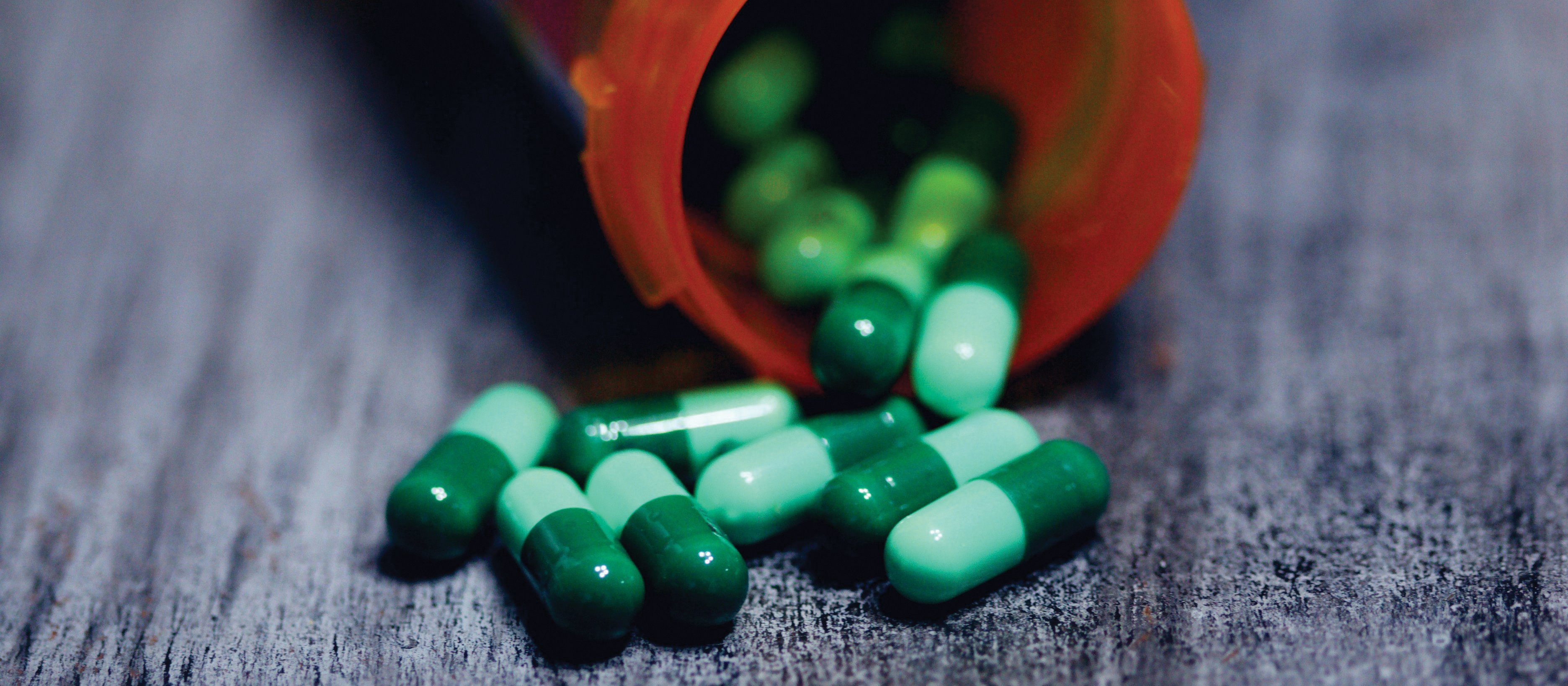 Pill bottle CR Alexander Grey on Unsplash