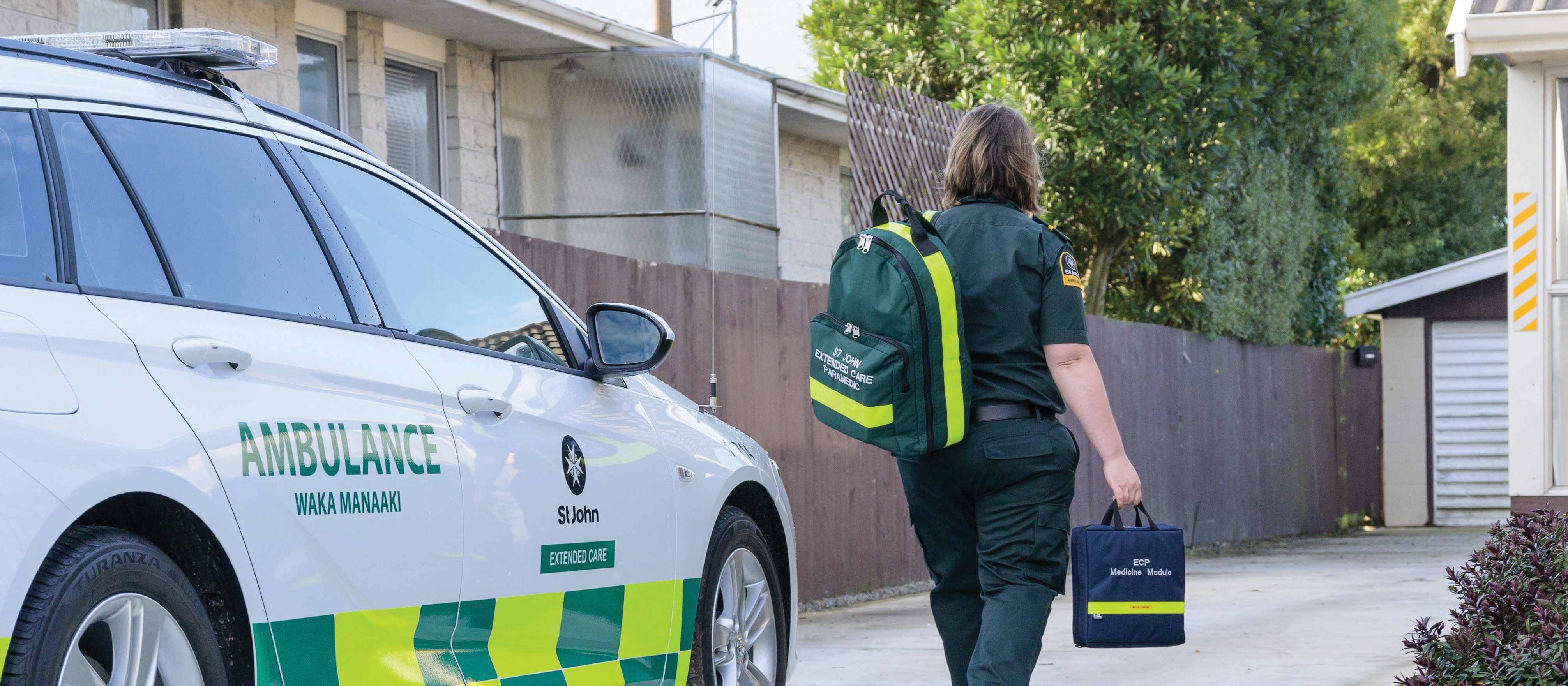 St John paramedic ambulance callout source StJohnHatoHone