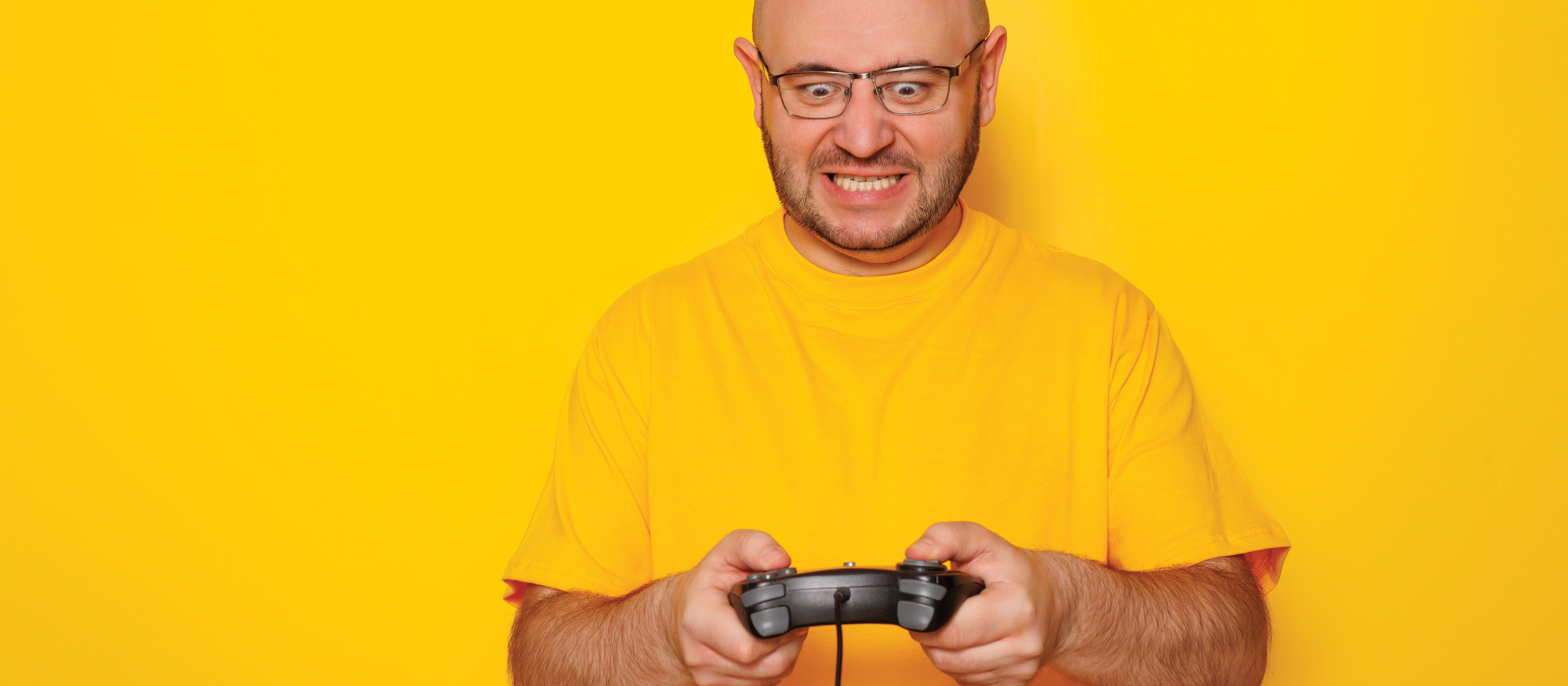 Yellow bald gamer CR vladans on iStock