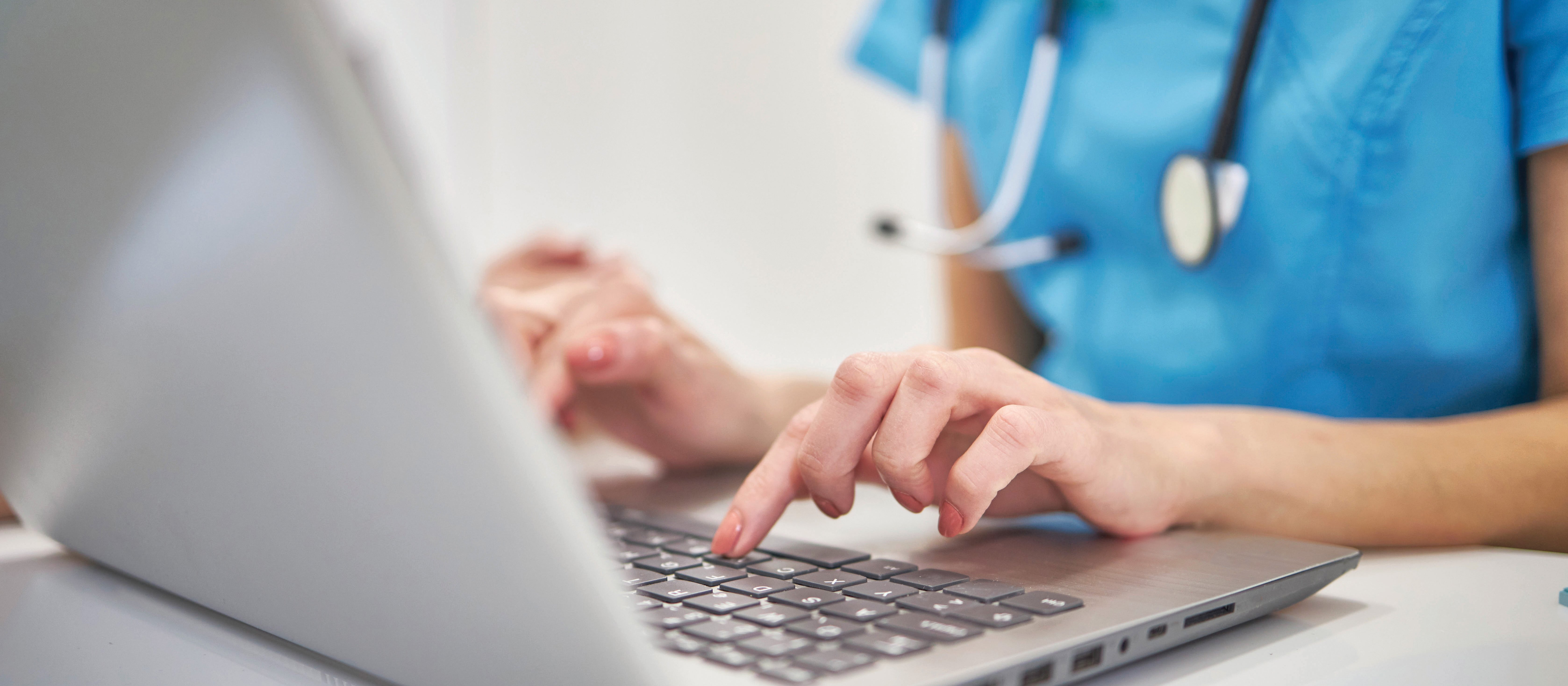 Laptop DR CR Dzonsli on iStock