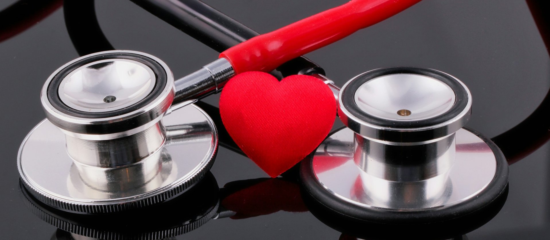 Stethoscope cloth heart [CR Marek Studzinski on Unsplash]