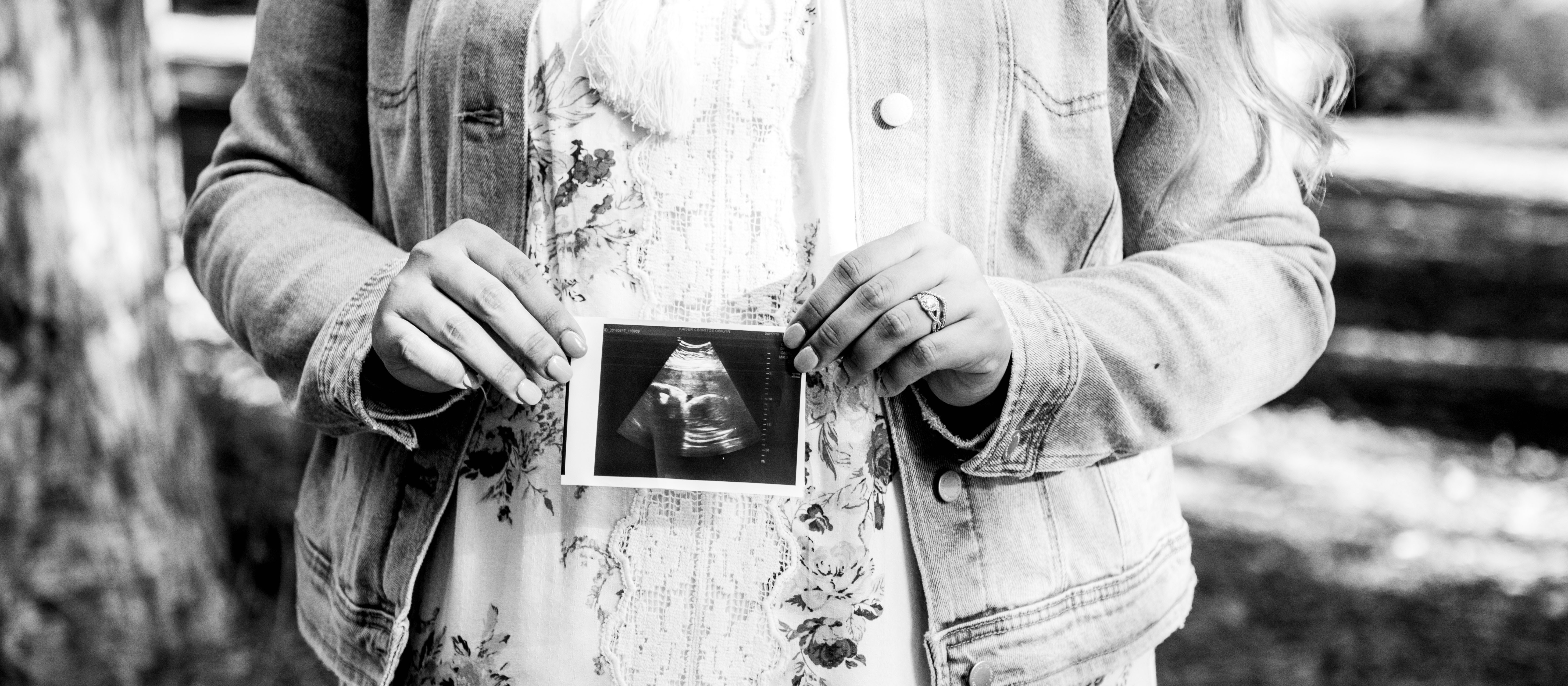 Pregnant woman CR Edward Cisneros on Unsplash