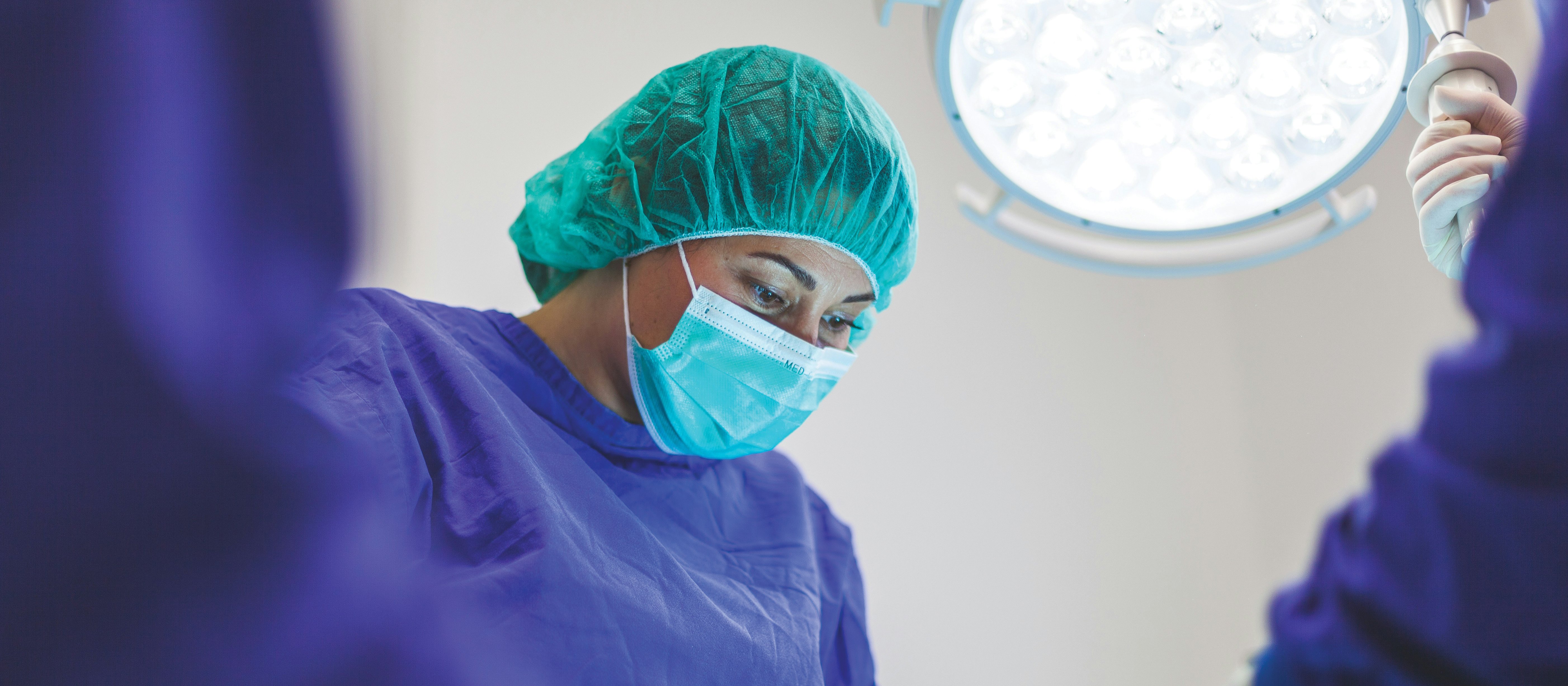 Surgery CR Artur Tumasjan on Unsplash