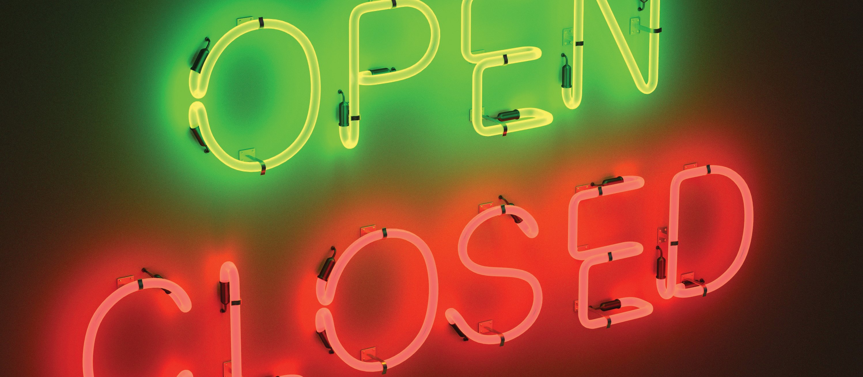 Open Closed Neon sign CR 3drenderingson iStock