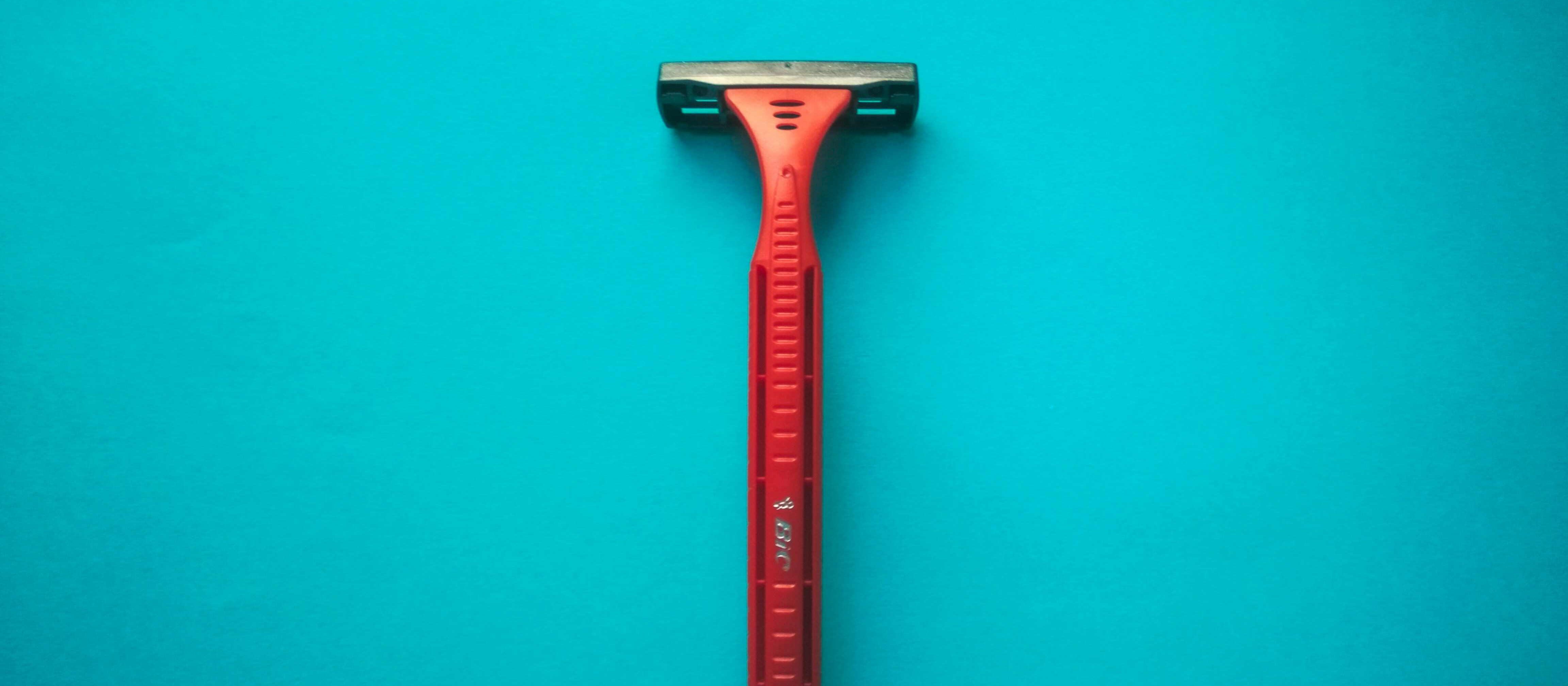 Razor - Максим Рыжкин on UnSplash