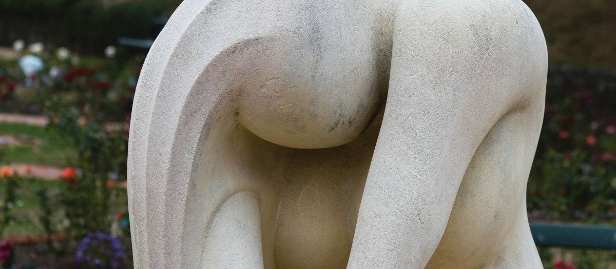 Grieving woman statue