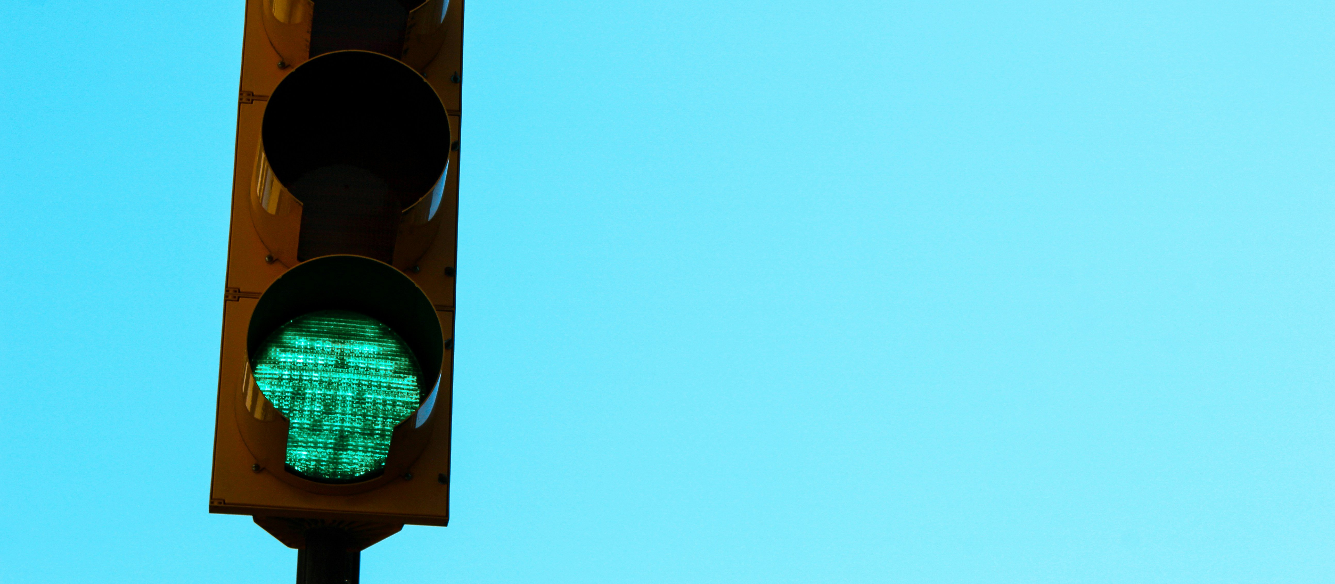 Green traffic light CR Jametlene Reskp on Unsplash