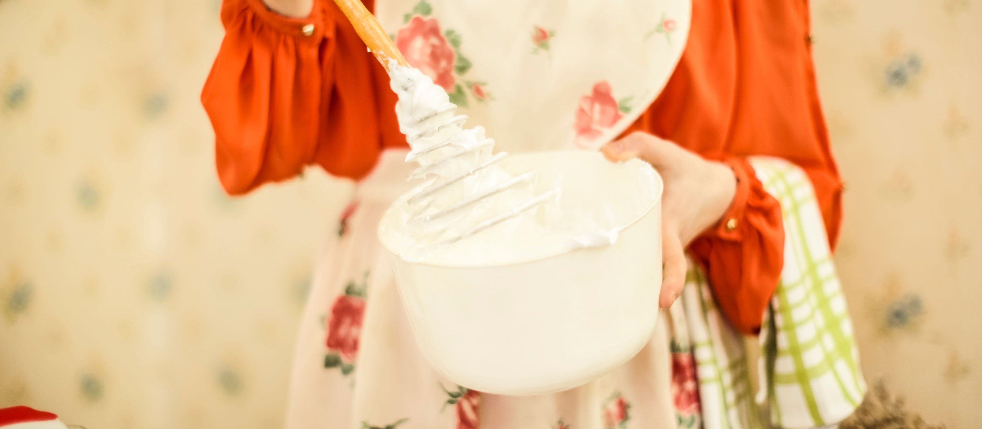 Cake mix, 1950s housewife