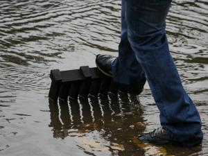 Flooding_use_credit