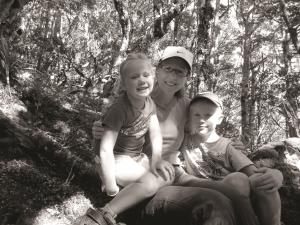Ngaire Warner with children Elise and Oliver