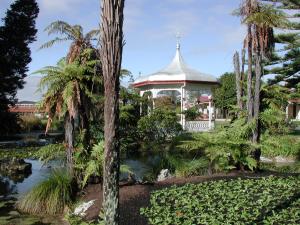Pavilion_in_Government_Gardens_in_Rotorua