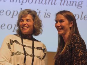 RNZCGP president Samantha Murton presents Invercargill GP Kirsten Taplin with the Peter Anyon memorial medal
