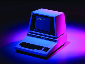 Commodore PC_Lorenzo Herrera on Unsplash