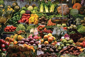 Women with endometriosis may benefit from eating a “rainbow” of fruits and vegetables