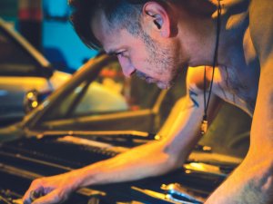 Car repair_Christian Buehner on Unsplash