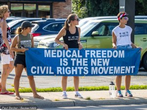 Protesters at Worthington Ohio Aug 2021 CR Becker1999