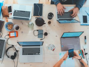 Study group Marvin Meyer Unsplash