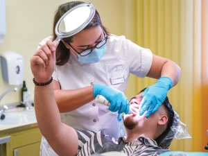 Dentist Patient CR Brian Tromp on unsplash