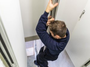 Fireman's pole