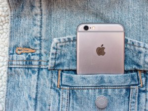 iPhone in pocket CR Mihai Moisa Unsplash