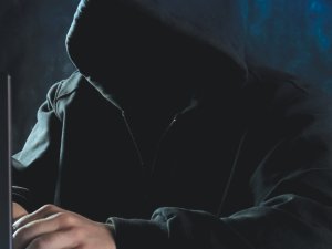 Cyber attack CCR Bermix Studio on Unsplash