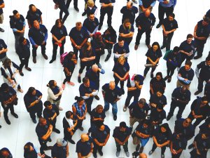 Crowd scene CR Dimitar Belchev on Unsplash