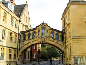 Oxford UK CR Ebun Oluwole on Unsplash