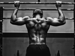 Gym pullups CR Edgar Chaparro on Unsplash