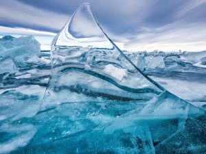 Icy landscape CR Sergey Pesterev on Unsplash