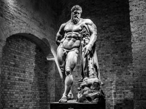 Herakles_Stature