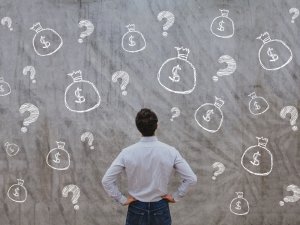 Pay quandry CR Anyaberkut on iStock 