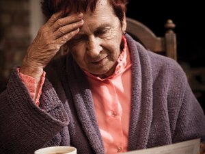 Older_woman_medical_bills