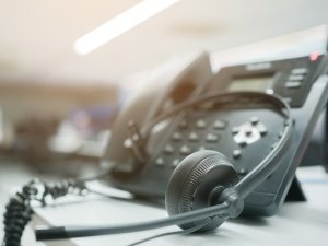 Headset CR Chainarong Prasertthai on iStock