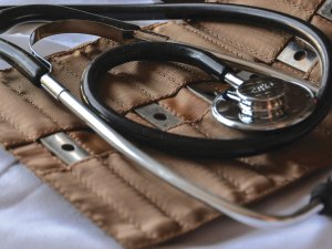 Stethoscope CR Marcelo Leal on Unsplash
