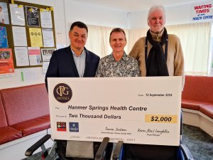 Hanmer Springs Health Centre Cheque_Simon Jackson_Paul Walmsley_Kevin Loughlin_supplied