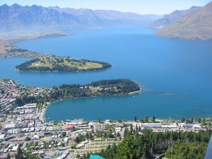 Queenstown with Lake Wakatipu 