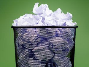 Office rubbish bin CR Patcharin Saenlakon on iStock